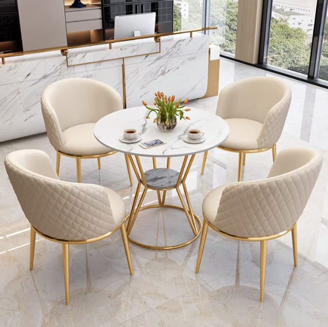 Luxury round table and chairs 